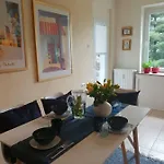 Apartment Stylisch-gemuetliche 70qm Im Zentralen D-derendorf Dusseldorf