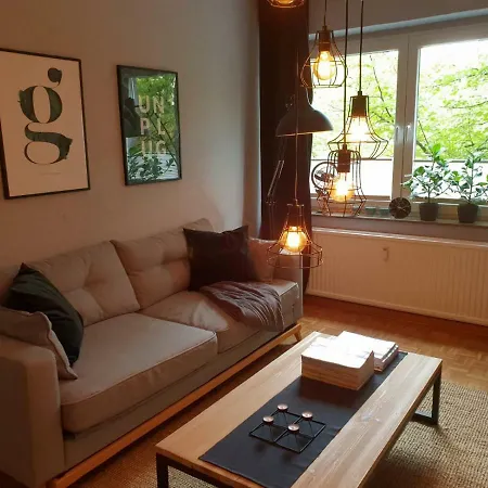 Apartment Stylisch-gemütliche 70qm Im Zentralen D-derendorf *